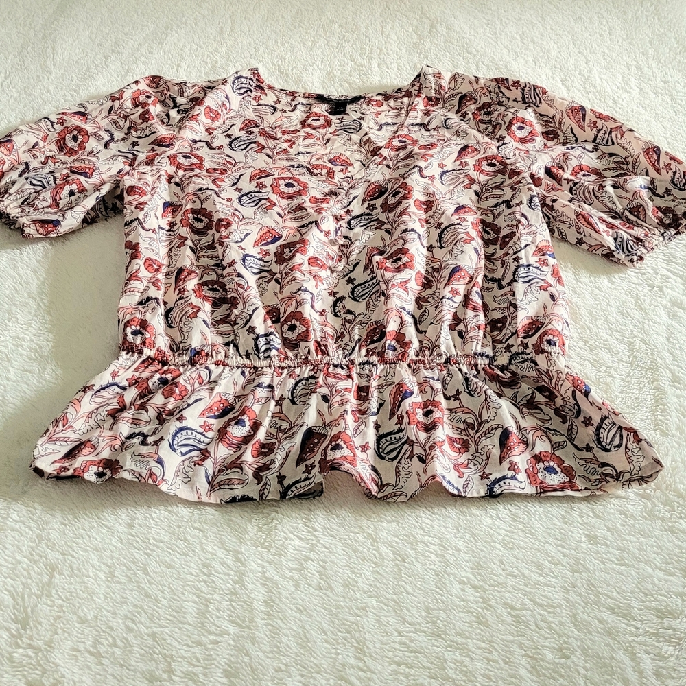 Banana🍌Republic Floral💐 Peplum Top - NWT - Picture 9 of 10